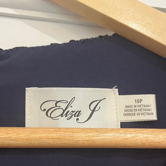 Eliza J Deep Blue Garment - Picture 2 of 6